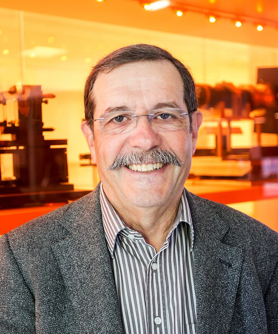 Alain Aspect speaking, in later life.